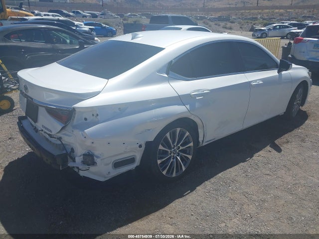 58ADA1C14MU003768 Lexus ES 300H