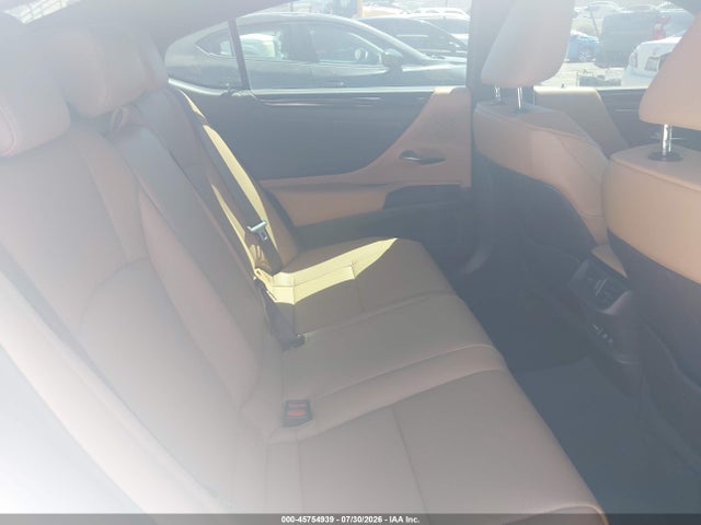 58ADA1C14MU003768 Lexus ES 300H