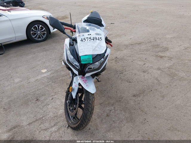 Kawasaki Ex300 A 2017 JKAEX8A12HDA32957 Image 5