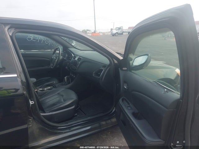2014 Chrysler 200 Limited მანქანა იყიდება აუქციონზე, vin: 1C3CCBCG9EN172986, აუქციონის ნომერი: 45754958