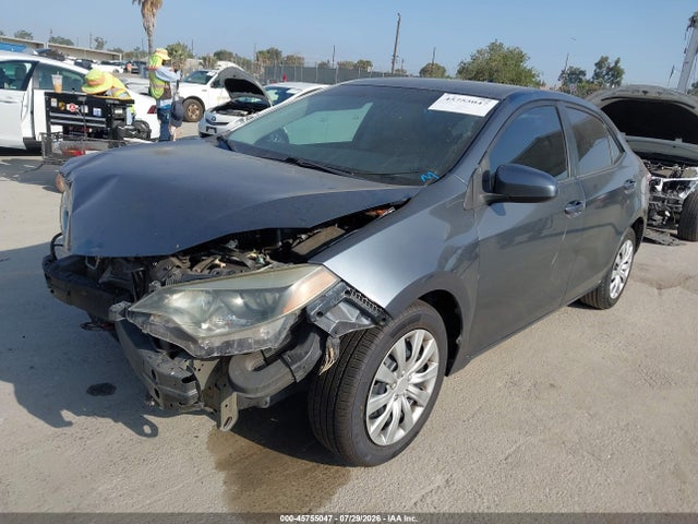 Toyota COROLLA LE 2015 5YFBURHE8FP290844 Image 2