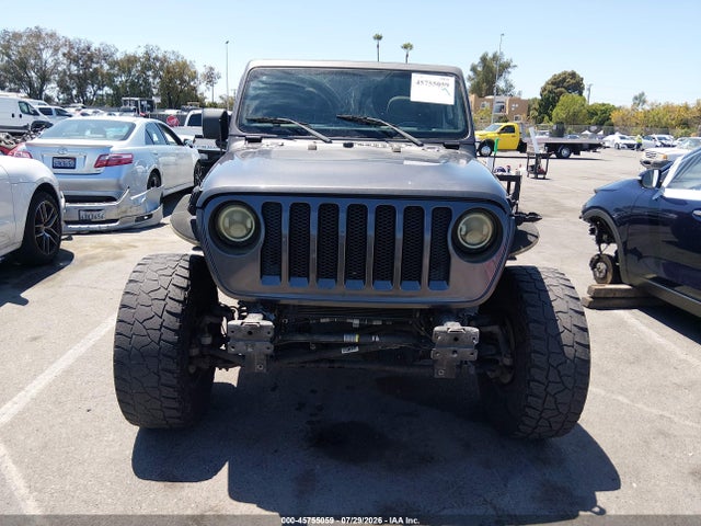 1C4HJXDG7JW222145 Jeep Wrangler Unlimited Sport S 4x4