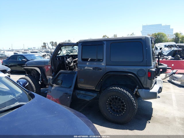 1C4HJXDG7JW222145 Jeep Wrangler Unlimited Sport S 4x4