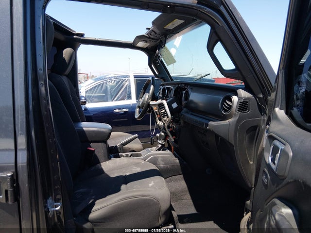 1C4HJXDG7JW222145 Jeep Wrangler Unlimited Sport S 4x4