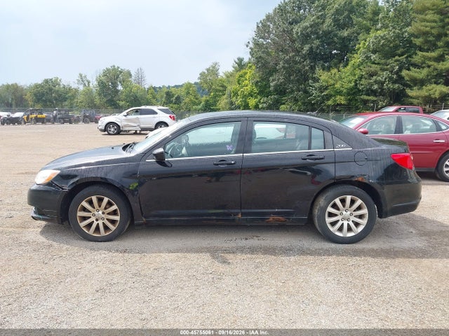 45755061 :رقم المزاد ، 1C3CCBBB4DN601522 vin ، 2013 Chrysler 200 Touring مزاد بيع