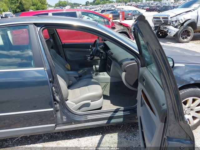 2003 Volkswagen Passat Gls მანქანა იყიდება აუქციონზე, vin: WVWPD63B33P435156, აუქციონის ნომერი: 45755075