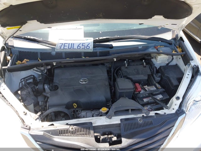 5TDKK3DC1ES467053 Toyota Sienna Le V6 8 Passenger