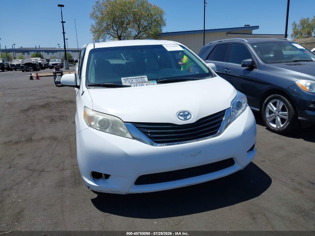 5TDKK3DC1ES467053 Toyota Sienna Le V6 8 Passenger