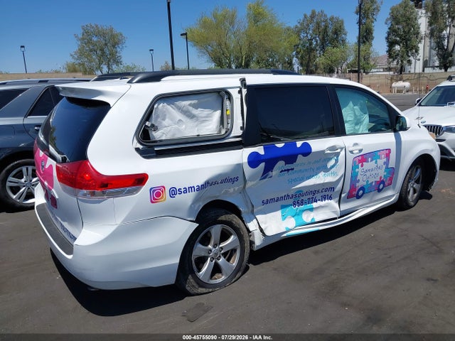 5TDKK3DC1ES467053 Toyota Sienna Le V6 8 Passenger