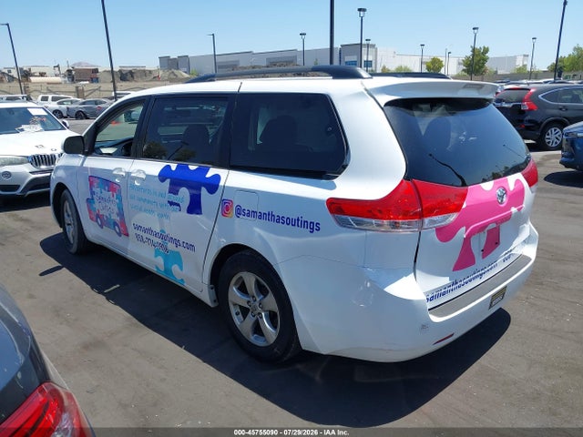 5TDKK3DC1ES467053 Toyota Sienna Le V6 8 Passenger
