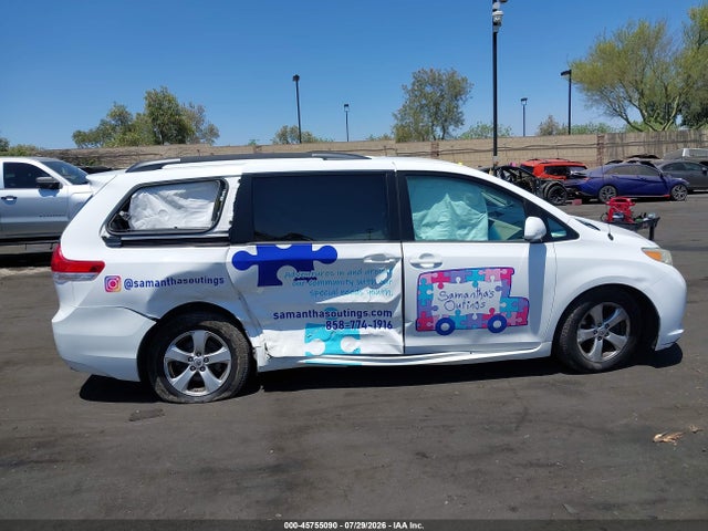 5TDKK3DC1ES467053 Toyota Sienna Le V6 8 Passenger