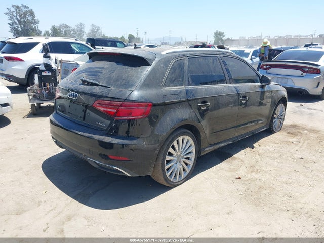 WAUUPBFF2HA088122 Audi A3 Sportback E-tron Premium