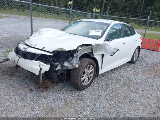 KIA Optima Lx 2018 5XXGT4L38JG197499 Image 2