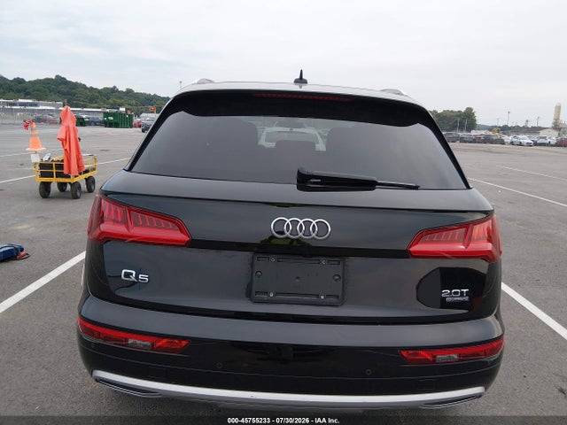 45755233 :رقم المزاد ، WA1BNAFY7J2222435 vin ، 2018 Audi Q5 2.0t Premium/2.0t Tech Premium مزاد بيع
