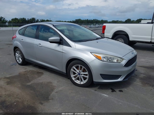 45755247 :رقم المزاد ، 1FADP3K25JL224657 vin ، 2018 Ford Focus Se مزاد بيع