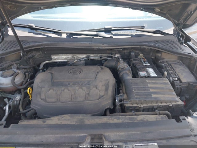 3VV2B7AX4JM015320 Volkswagen Tiguan 2.0t Se/2.0t Sel