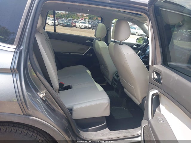 3VV2B7AX4JM015320 Volkswagen Tiguan 2.0t Se/2.0t Sel