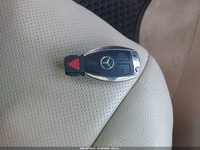 45755312 :رقم المزاد ، WDCGG8HB0BF626057 vin ، 2011 Mercedes-benz Glk 350 4matic مزاد بيع