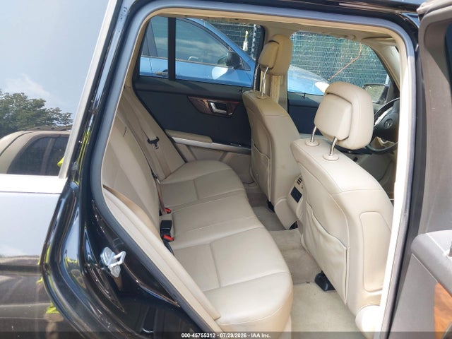 45755312 :رقم المزاد ، WDCGG8HB0BF626057 vin ، 2011 Mercedes-benz Glk 350 4matic مزاد بيع