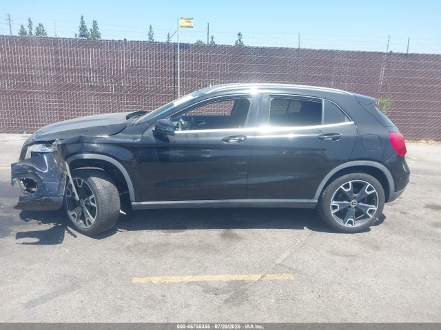 Mercedes-Benz GLA 250 2019 WDCTG4EB7KU009679 Image 14