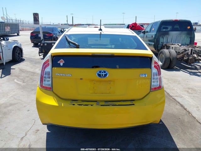 Toyota Prius Four 2015 JTDKN3DU8F1905727 Image 16