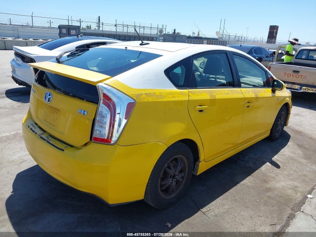 Toyota Prius Four 2015 JTDKN3DU8F1905727 Image 4