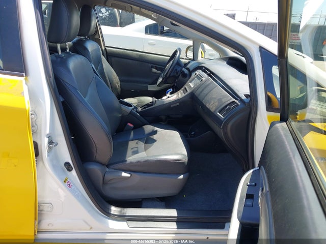Toyota Prius Four 2015 JTDKN3DU8F1905727 Image 5