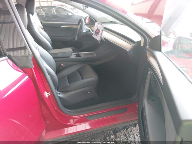 Tesla Model Y 2023 7SAYGDEE0PF794362 Image 5