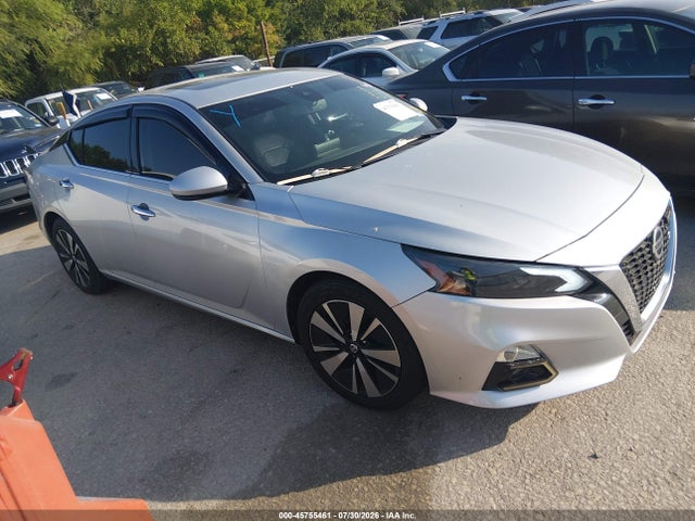 2019 1N4BL4EV6KC234128 main image