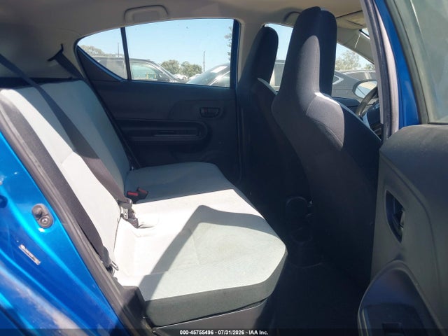 Toyota Prius C One 2015 JTDKDTB30F1104013 Image 8