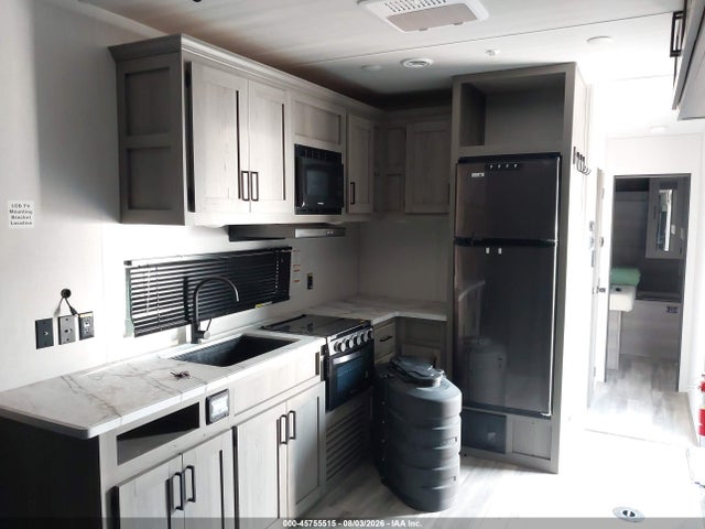 45755515 :رقم المزاد ، 4YDTCNN2XRW805152 vin ، 2024 Keystone Other مزاد بيع