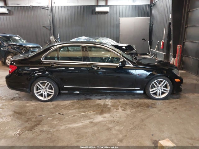 Продаж на аукціоні авто 2013 Mercedes-benz C 300 Sport 4matic, vin: WDDGF8AB1DR250964, номер лоту: 45755593