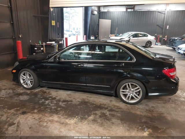 Продаж на аукціоні авто 2013 Mercedes-benz C 300 Sport 4matic, vin: WDDGF8AB1DR250964, номер лоту: 45755593