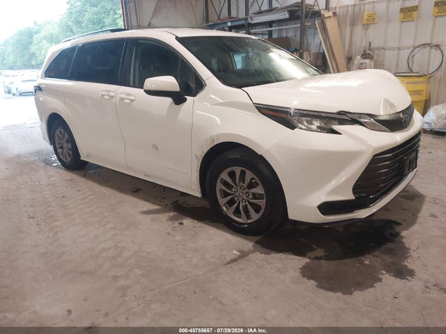 45755657 :رقم المزاد ، 5TDKRKEC5NS103223 vin ، 2022 Toyota Sienna Le مزاد بيع