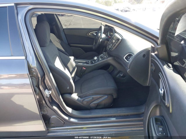 1C3CCCAB9GN103005 Chrysler 200 Limited