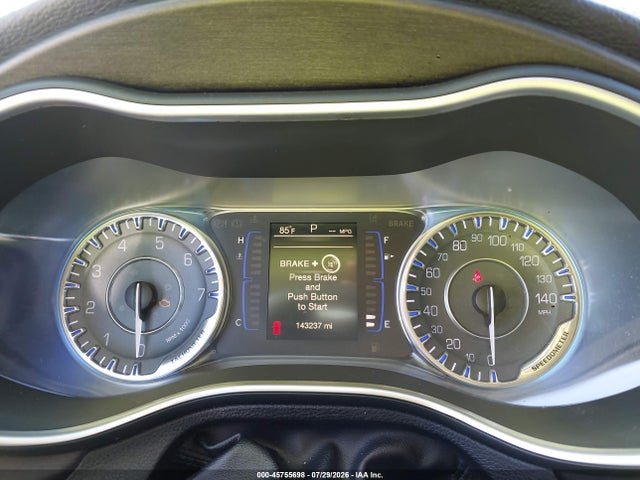 1C3CCCAB9GN103005 Chrysler 200 Limited