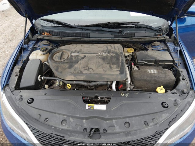 45755755 :رقم المزاد ، 1C3CCCCG0FN510136 vin ، 2015 Chrysler 200 C مزاد بيع
