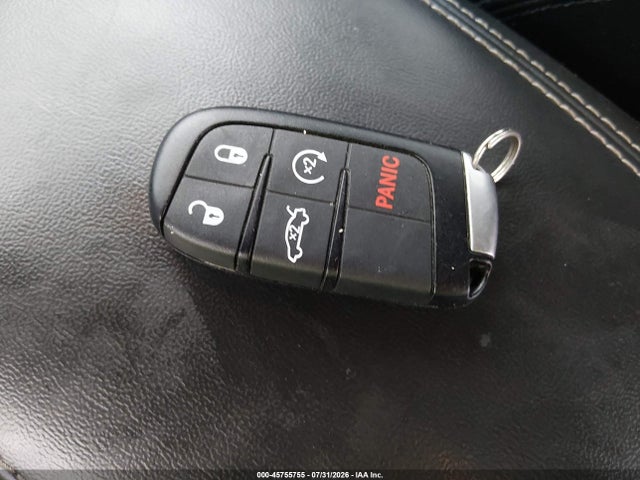45755755 :رقم المزاد ، 1C3CCCCG0FN510136 vin ، 2015 Chrysler 200 C مزاد بيع