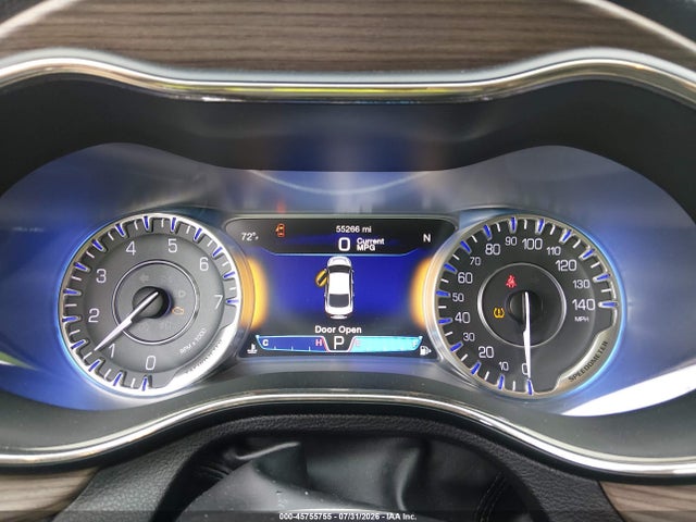 45755755 :رقم المزاد ، 1C3CCCCG0FN510136 vin ، 2015 Chrysler 200 C مزاد بيع
