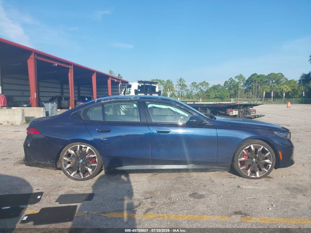 BMW 550e Xdrive 2025 WBA13FK05SCT72797 Image 13