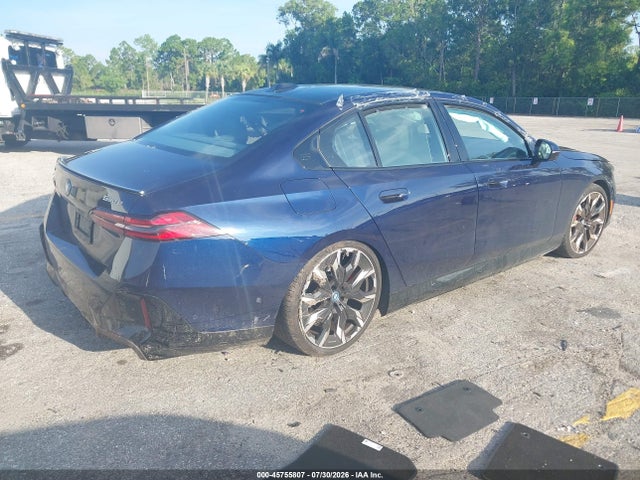 BMW 550e Xdrive 2025 WBA13FK05SCT72797 Image 4