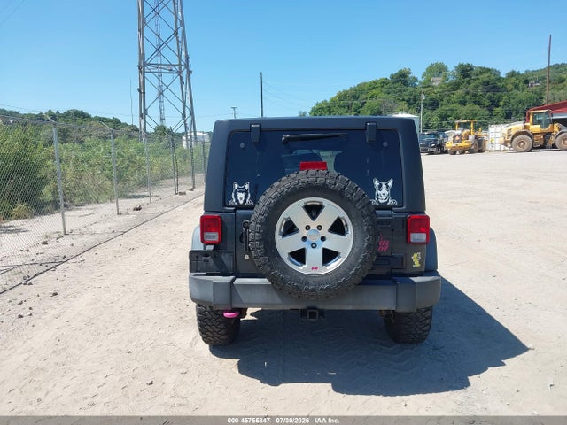 45755847 :رقم المزاد ، 1C4HJWDG0GL284636 vin ، 2016 Jeep Wrangler Unlimited Sport مزاد بيع