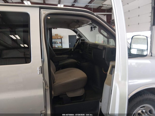 1GAWGEFF2H1265287 Chevrolet Express 2500 Ls