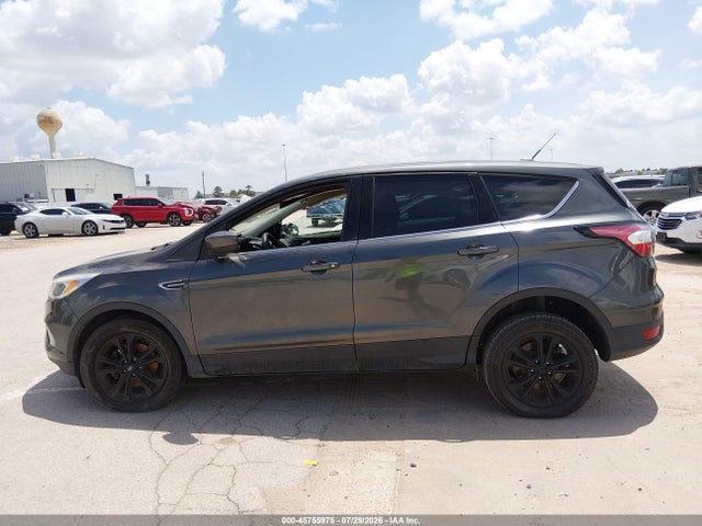 Продаж на аукціоні авто 2017 Ford Escape Se, vin: 1FMCU0GD0HUF06860, номер лоту: 45755975