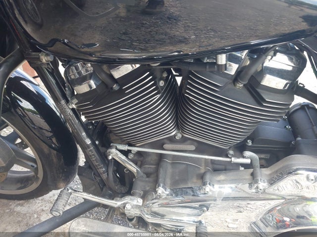 Harley-Davidson FLHX 2019 1HD1KBC12KB655913 Image 9