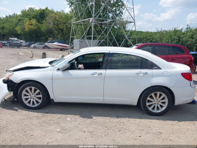 45756044 :رقم المزاد ، 1C3CCBCG8DN585786 vin ، 2013 Chrysler 200 Limited مزاد بيع