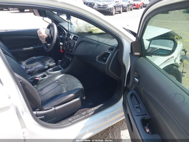 45756044 :رقم المزاد ، 1C3CCBCG8DN585786 vin ، 2013 Chrysler 200 Limited مزاد بيع