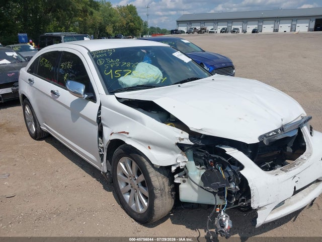 45756044 :رقم المزاد ، 1C3CCBCG8DN585786 vin ، 2013 Chrysler 200 Limited مزاد بيع