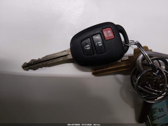Продаж на аукціоні авто 2015 Toyota Rav4 Xle, vin: JTMRFREV7FJ041324, номер лоту: 45756065