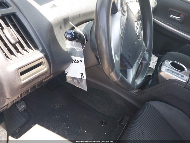 Toyota Prius V Three 2015 JTDZN3EU6FJ030998 Image 17